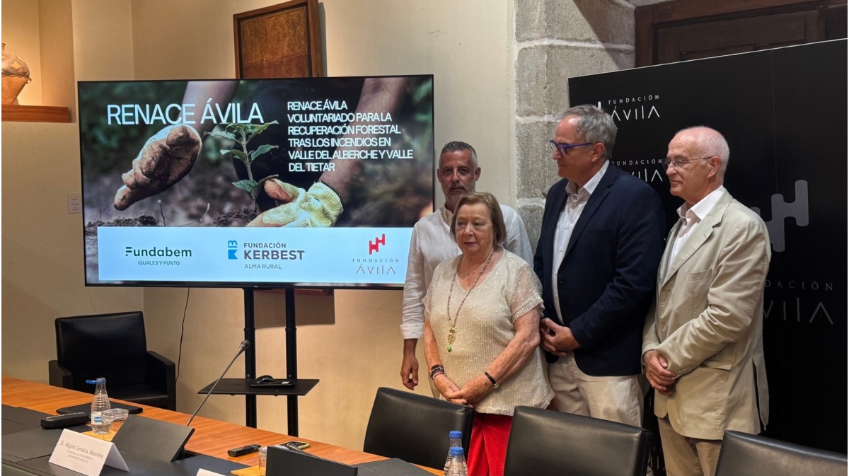 Renace &Aacute;vila