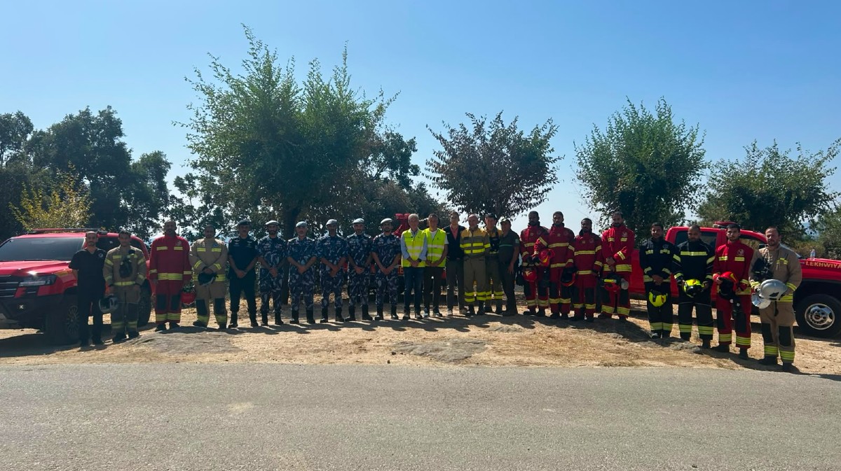 Efectivos de Qatar en Piedralaves para trabajar en el incendio.
