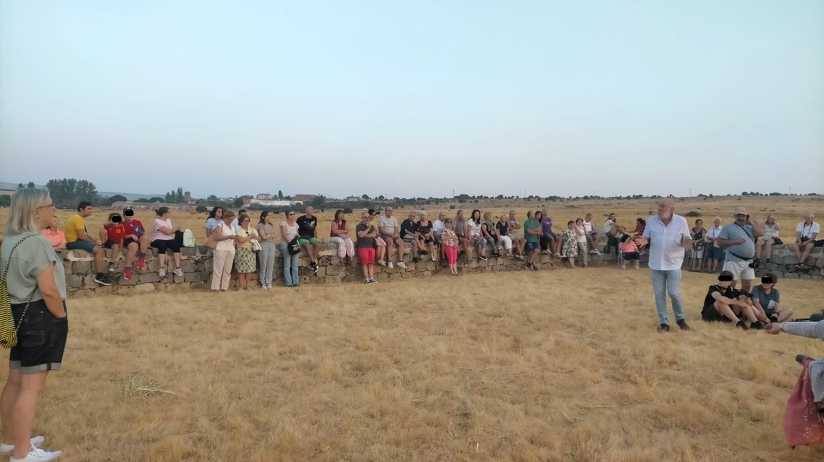 Observaci&oacute;n de las perseidas en el dolmen de Bernuy.