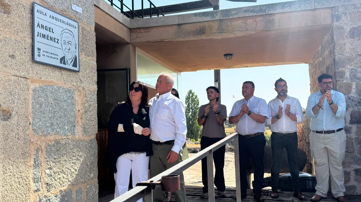 Homenaje a &Aacute;ngel Jim&eacute;nez en Chamart&iacute;n, donde fue alcalde y su aula arqueol&oacute;gica lleva su nombre.