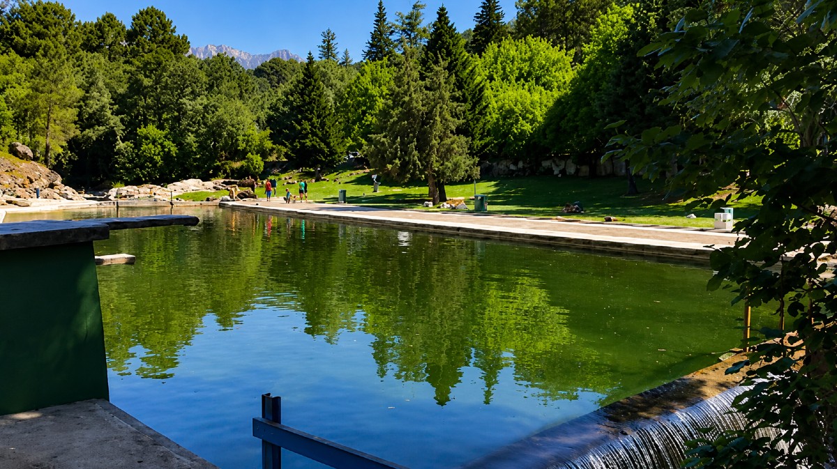 Piscina natural en Arenas de San Pedro.
