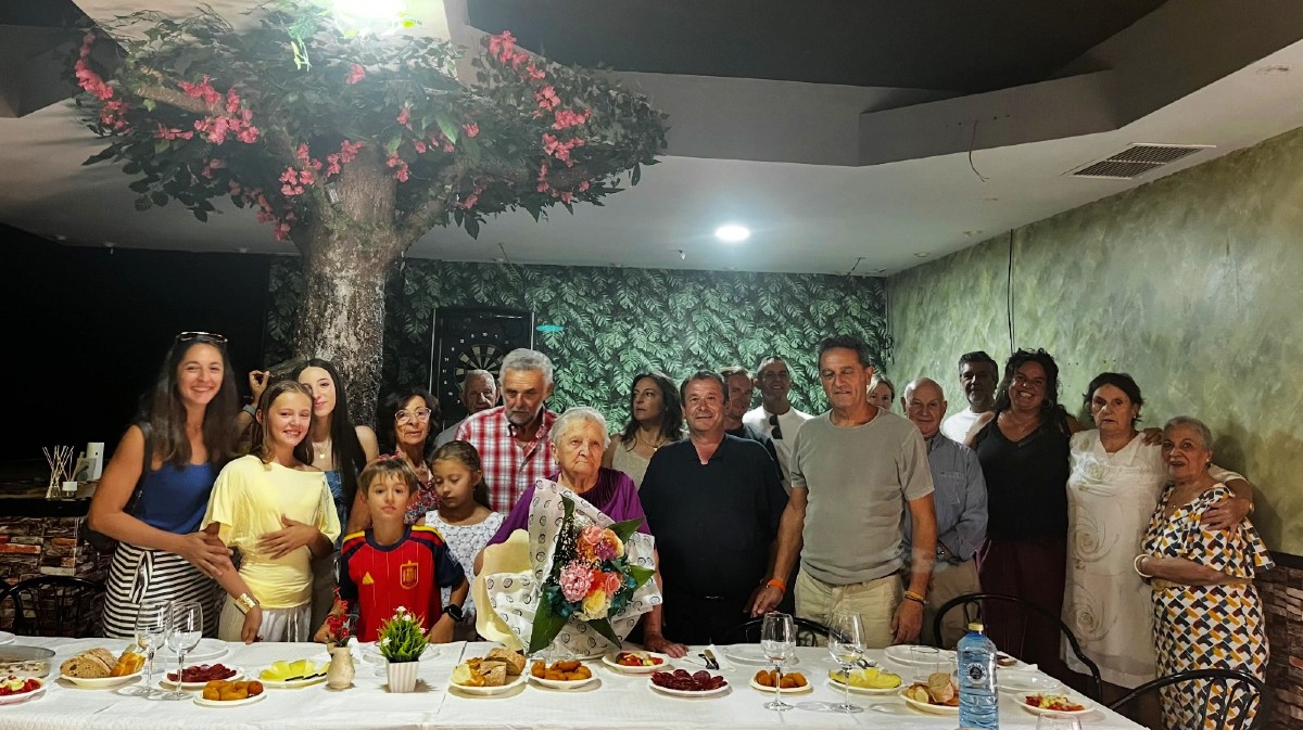 Celebraci&oacute;n del 103 cumplea&ntilde;os de Esperanza Mart&iacute;n en Burgohondo.