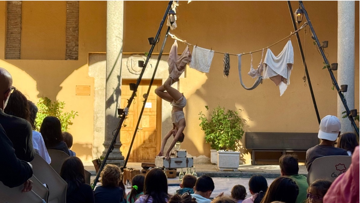 VÍDEO | Desafiando a la gravedad en un viaje de magia y acrobacias