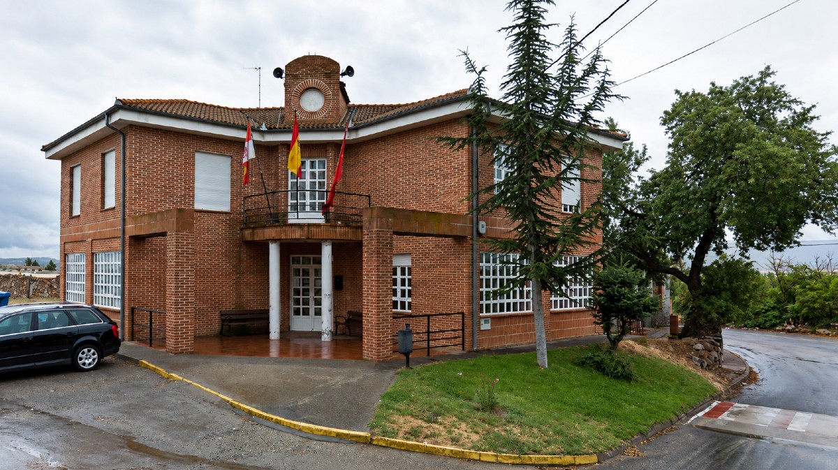 Ayuntamiento de La Serrada.