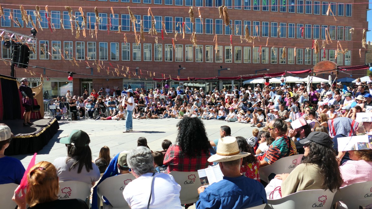 Espect&aacute;culo de Teatro Sobre Ruedas en el festival Cir&Co.
