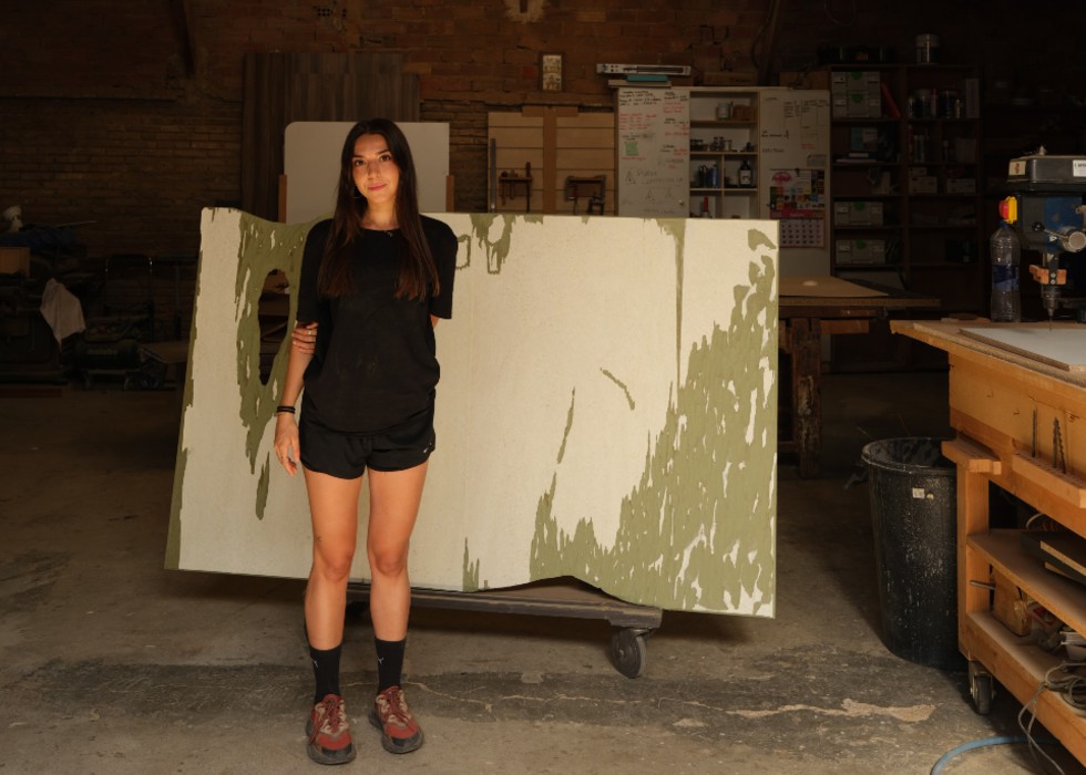 La artista valenciana Claudia Pastom&aacute;s.