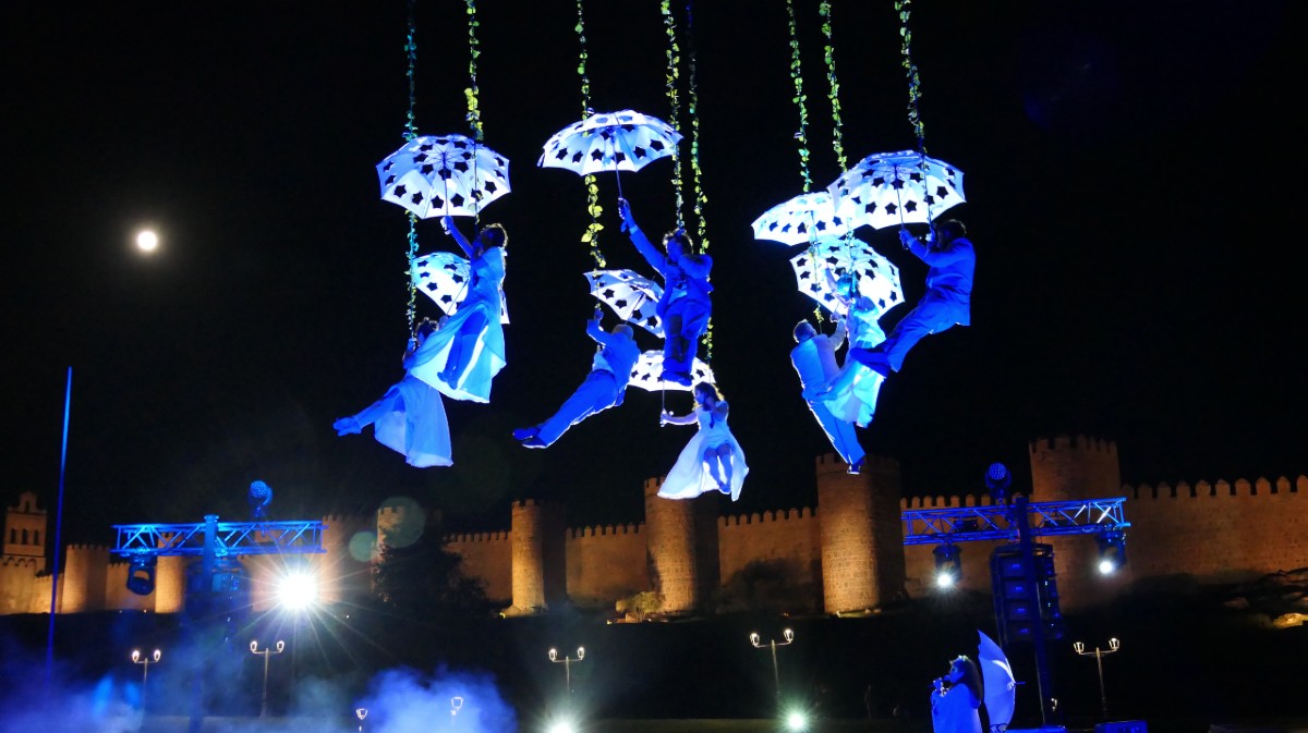 Espect&aacute;culo de la compa&ntilde;&iacute;a Voal&aacute; en el festival Cir&Co.