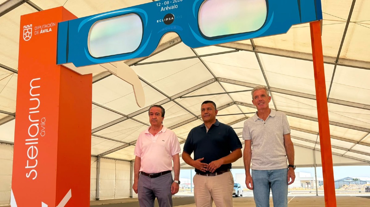 Alcalde de Ar&eacute;valo, presidente de Diputaci&oacute;n y delegado de la Junta, este martes en Ar&eacute;valo.