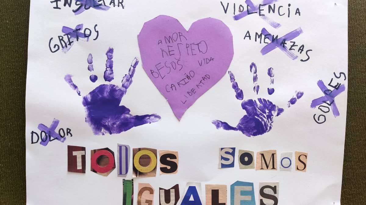 Imagen de archivo de un concurso de carteles contra la violencia de g&eacute;nero.