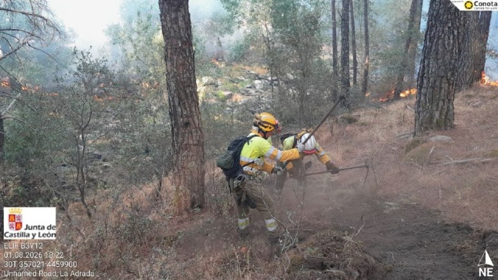 El incendio afronta una noche favorable tras una jornada con pequeñas reproducciones