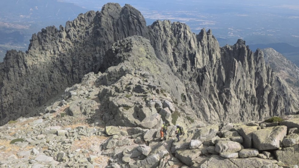 Rescate de un escalador que ascend&iacute;a al Torre&oacute;n de los Galayos.