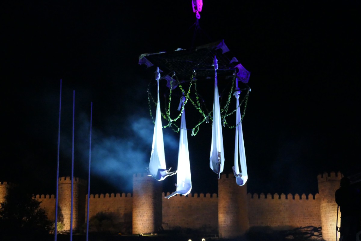Espect&aacute;culo de la compa&ntilde;&iacute;a Voal&aacute; en el festival Cir&Co.