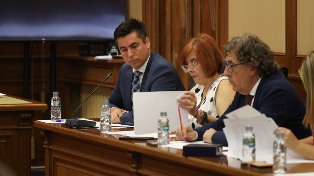 Carlos Montesino, Mar&iacute;a Jos&eacute; del Pozo y Ra&uacute;l Blanco, diputados del PSOE
