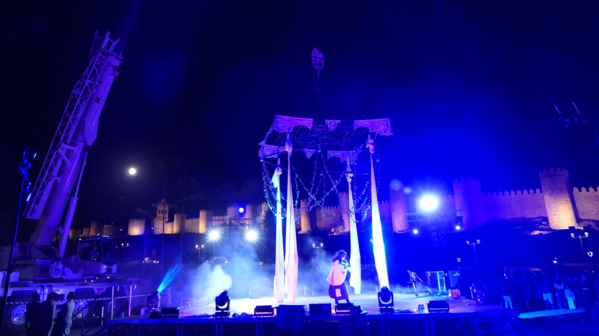 Espect&aacute;culo de la compa&ntilde;&iacute;a Voal&aacute; en el festival Cir&Co.