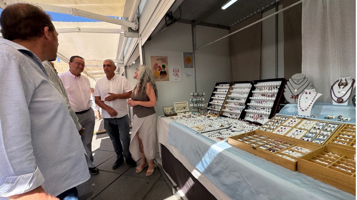 Feria de Artesan&iacute;a en el Mercado Grande