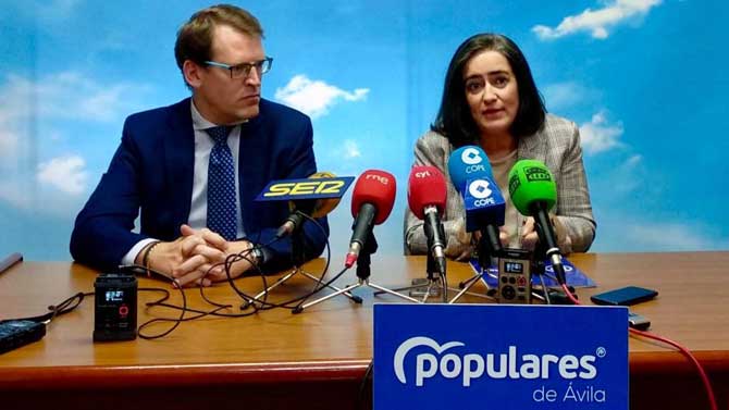 Mario Ayuso y Sonsoles Sánchez-Reyes, concejales del PP.