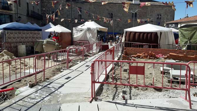 Plaza Teniente Arévalo este viernes, con el Mercado Medieval.