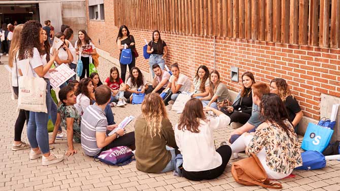 Feria de Bienvenida en la Escuela Politécnica de Ávila.