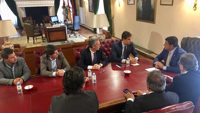 Visita del consejero de Presidencia a la Diputación.