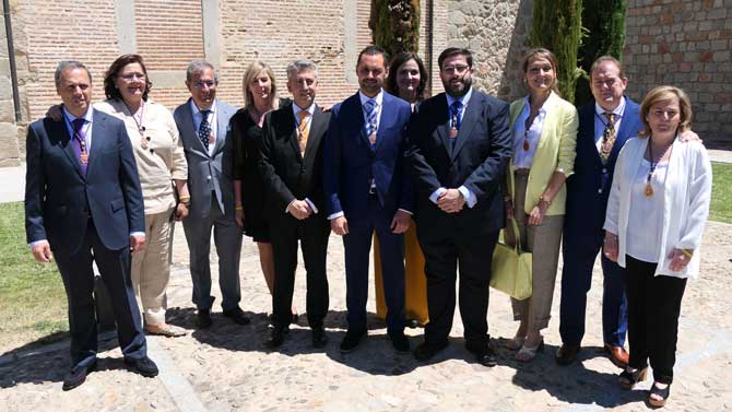 El alcalde y los concejales de Por Ávila el día de la toma de posesión el 15 de junio.