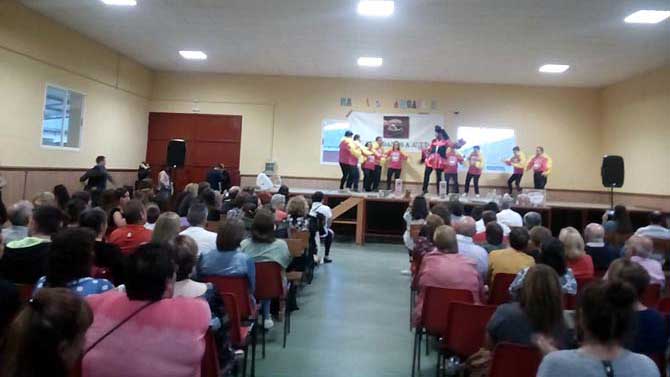 Gala de Ayúdanos a Ayudar en Tiñosillos.