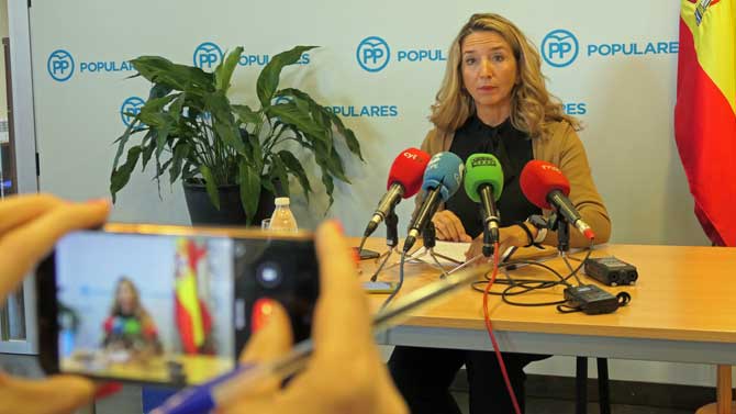 Alicia García en rueda de prensa.
