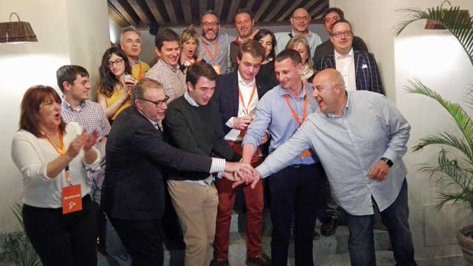 Noche electoral de Ciudadanos en las generales, con Manuel Hernández (tercero por la izquierda).
