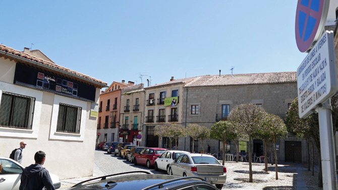 Plaza del Teniente Arévalo antes de su peatonalización.