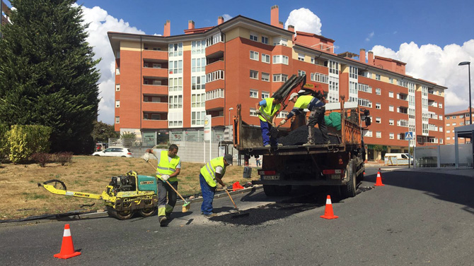 Reasfaltado en la avenida Rodríguez Sahagún.