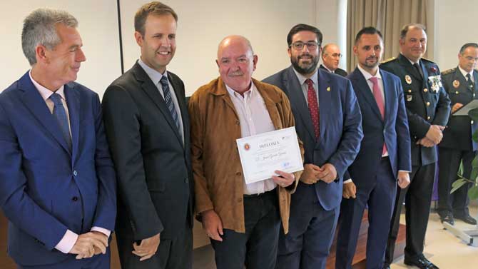 Reconocimientos en la fiesta de la Policía Local.