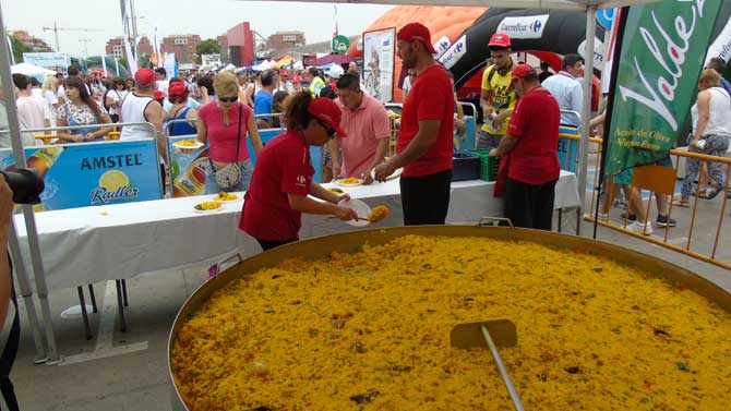 Paella de Carrefour durante la Vuelta Ciclista a España.