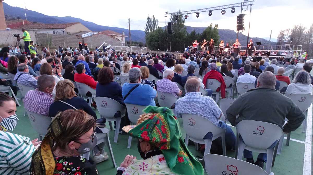 Nuevo Mester de Juglaría en el festival 'Sotalbo resurge'.