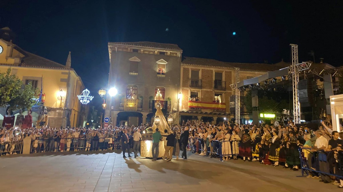 Subida de la Virgen de la Vega en Piedrahíta.