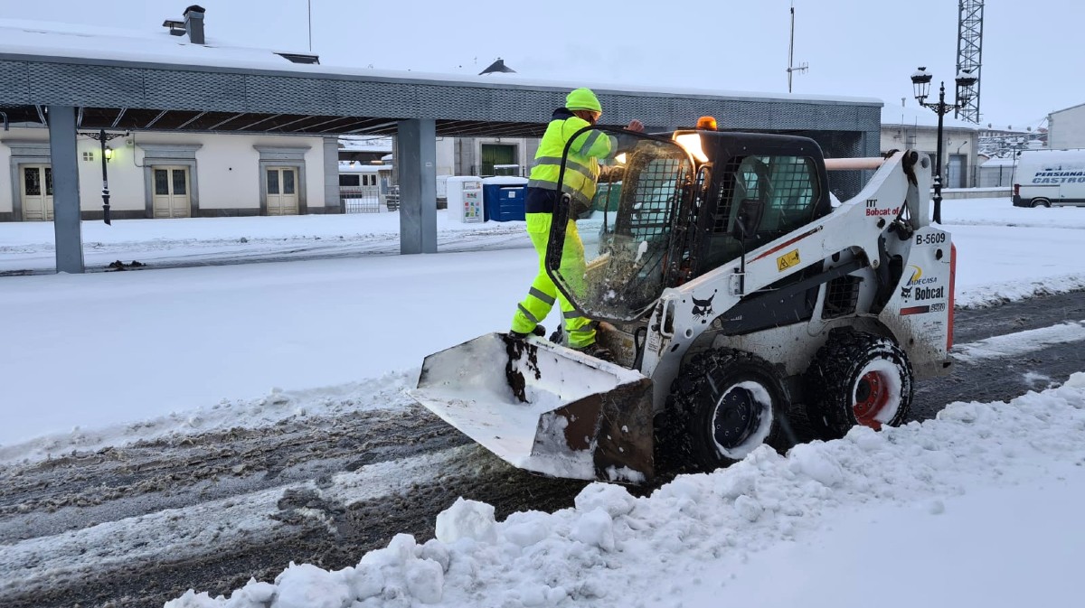 Limpieza de la nieve en Ávila a comienzos de 2021.