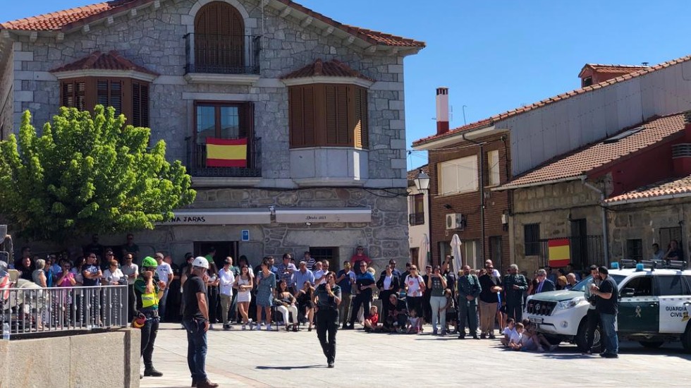 Homenaje a la Guardia Civil en Hoyocasero.