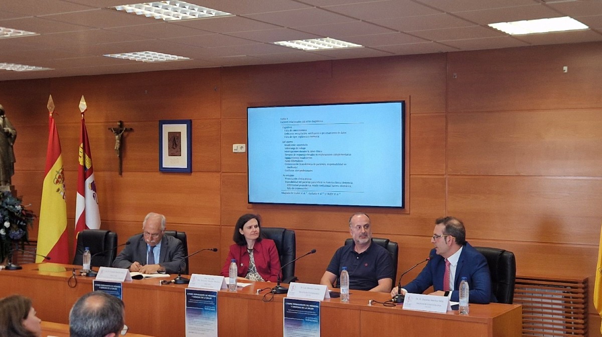 Foro Permanente de Medicina y Ciencias de la Salud en la UCAV.
