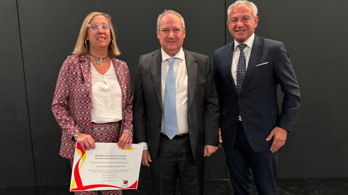 Entrega del diploma de fiesta turística nacional a las Jornadas Medievales.