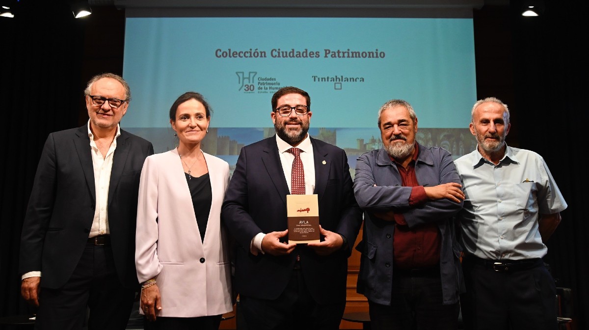 Presentación del libro dedicado a Ávila de las Ciudades Patrimonio.