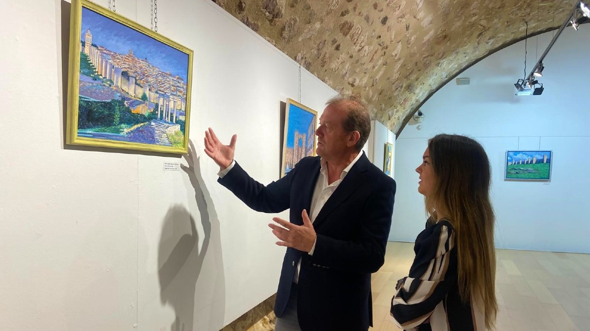 Apertura de la exposición de Pauylña Muñoz en el Episcopio.