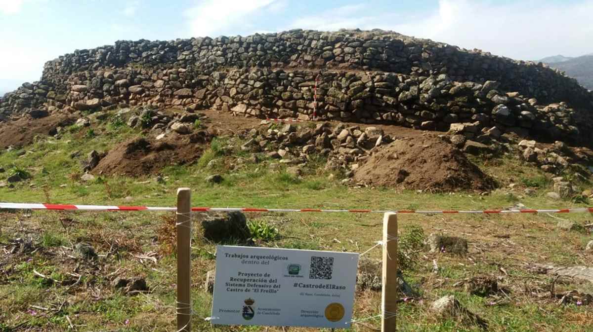 Castro de El Fre&iacute;llo (El Raso, Candeleda)