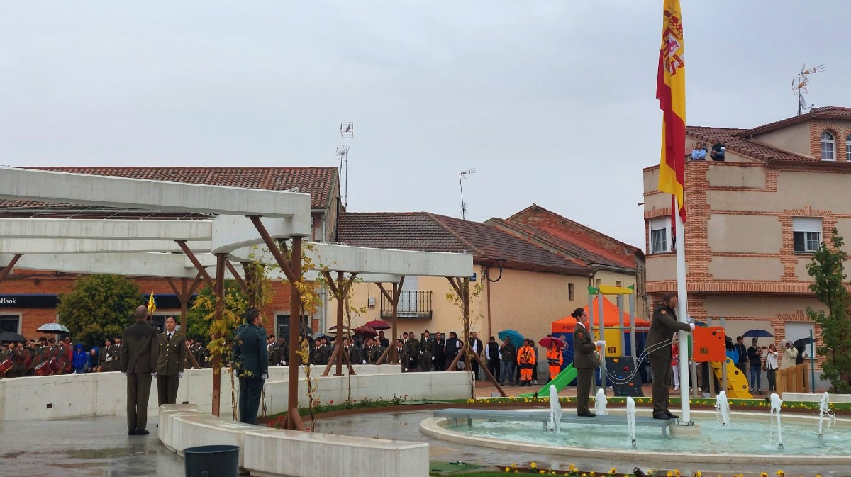 Inauguración de la plaza de España de Sanchidrián.