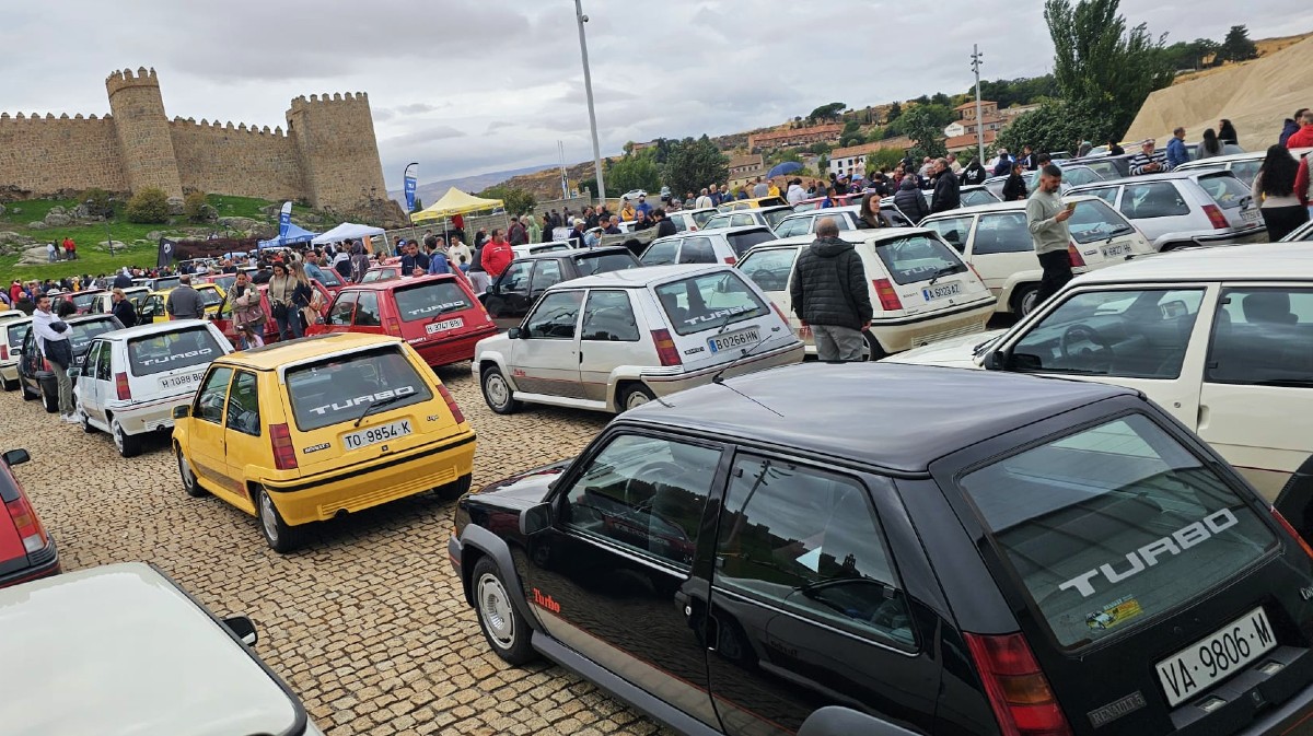 Concentración Renault 5 GT Turbo Ciudad de Ávila.