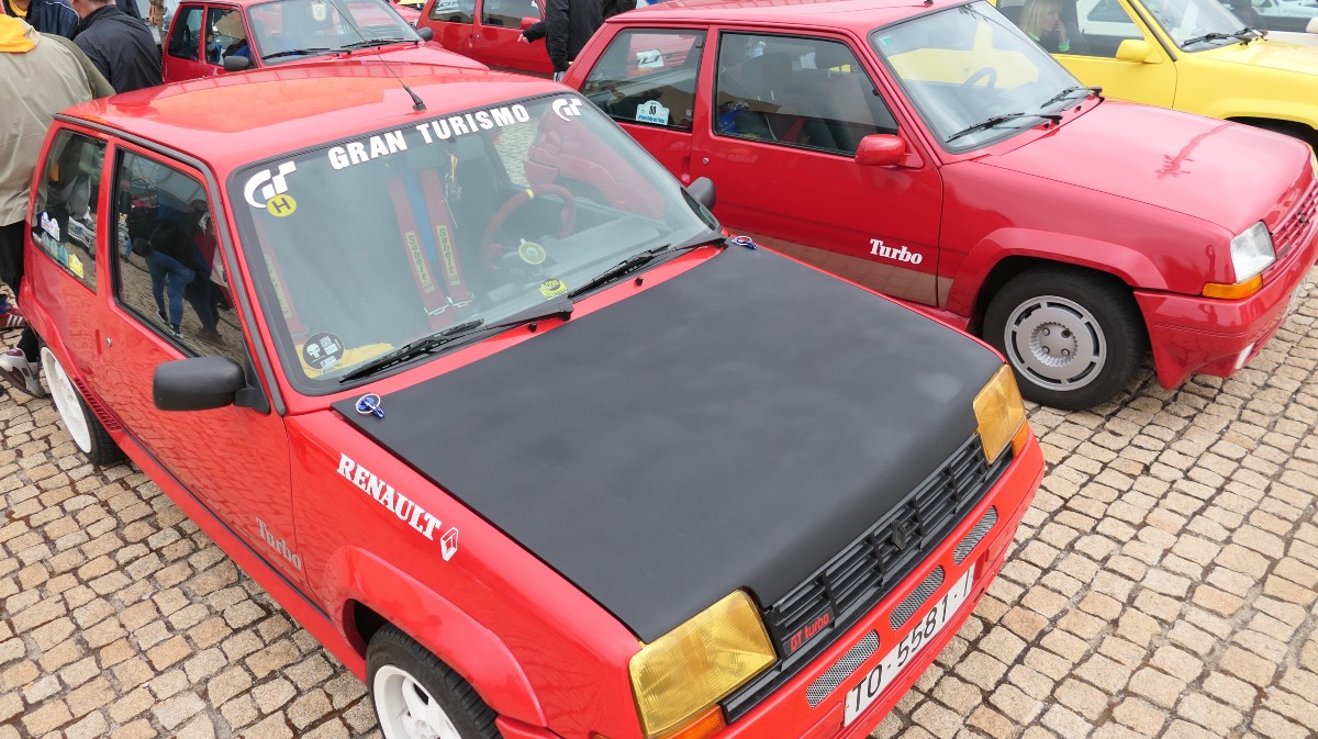 Concentración Renault 5 GT Turbo Ciudad de Ávila.