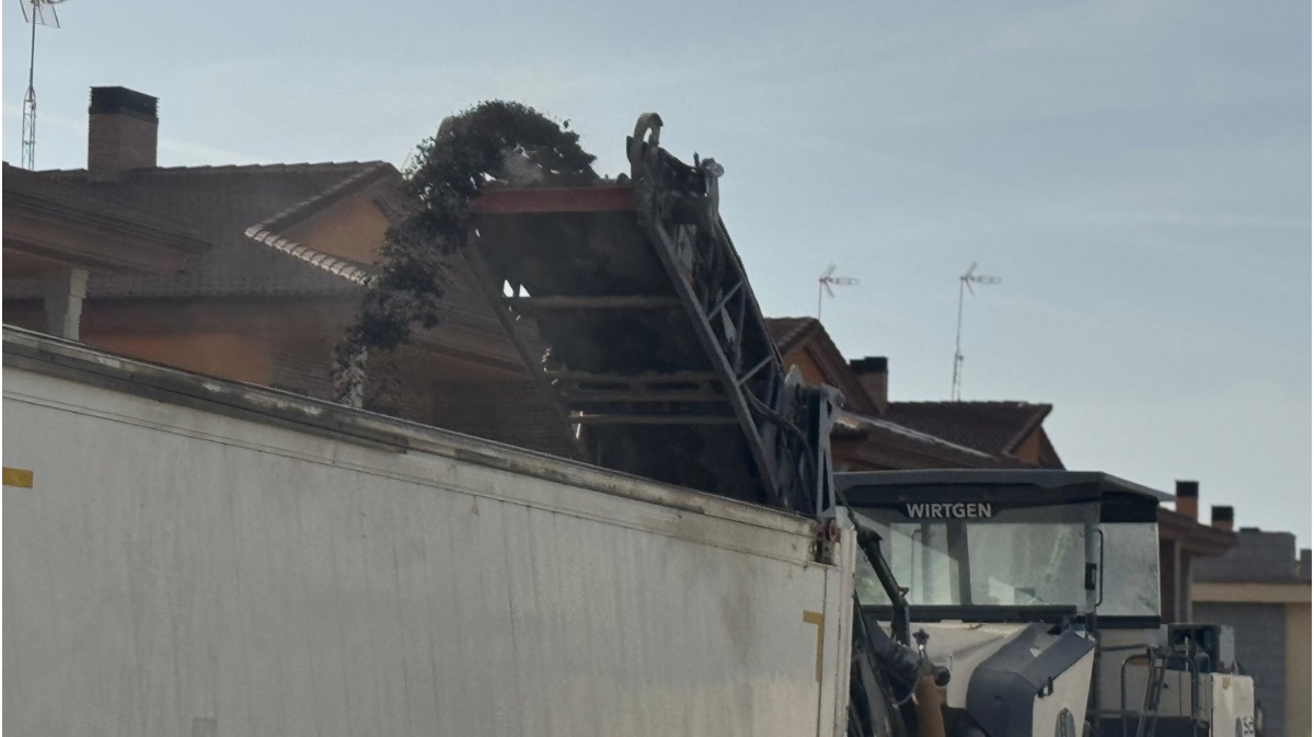Operación Asfalto en  la calle Teresa de Calcuta