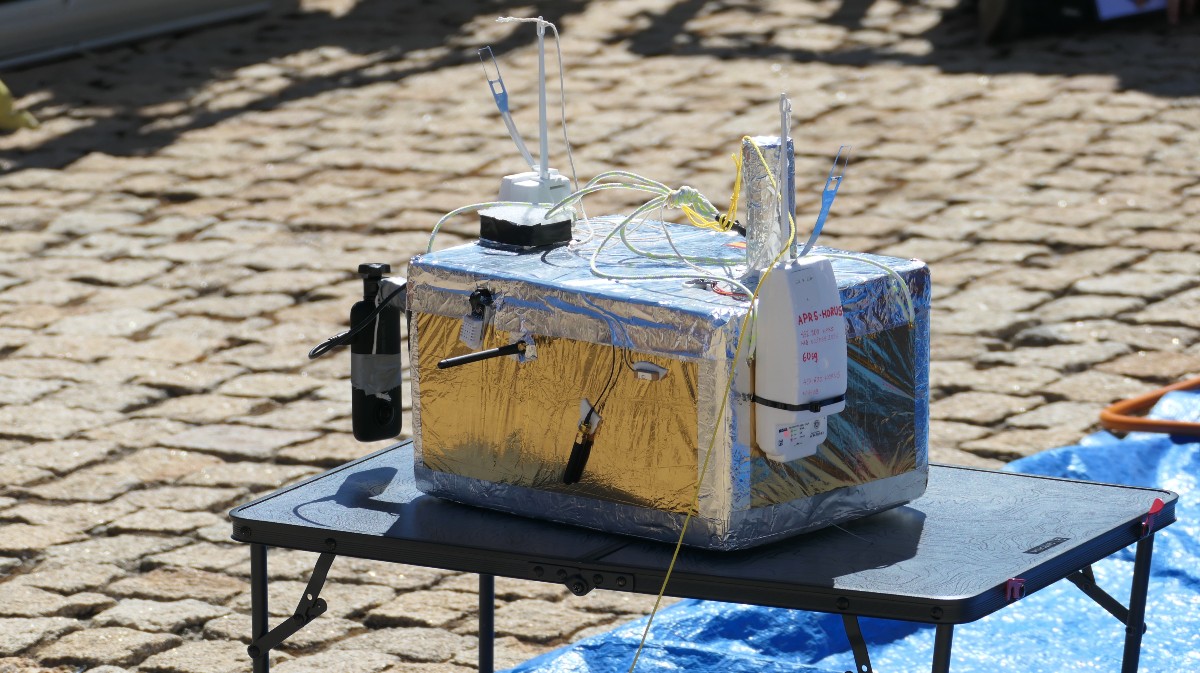 Lanzamiento del globo sonda Magu desde &Aacute;vila.