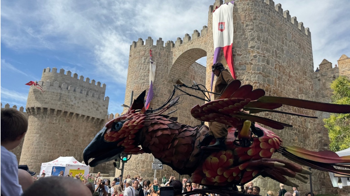 Ave fénix en las Jornadas Medievales 2025