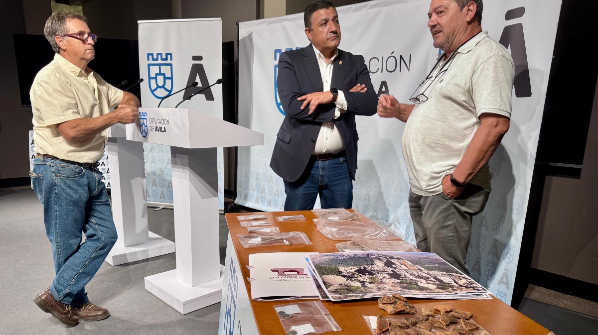 Presentación de los resuttados de la excavación en la Peña de la Mora en Navatalgordo.
