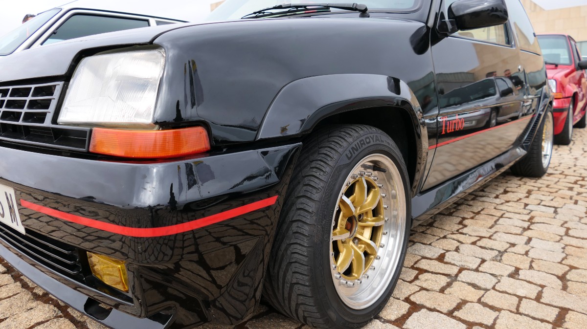 Concentración Renault 5 GT Turbo Ciudad de Ávila.