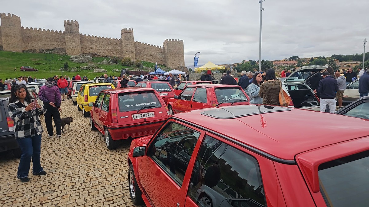 Concentración Renault 5 GT Turbo Ciudad de Ávila.
