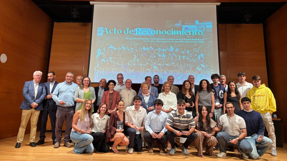 El fuego llegó a Venero Claro: homenaje a quienes desalojaron el campamento